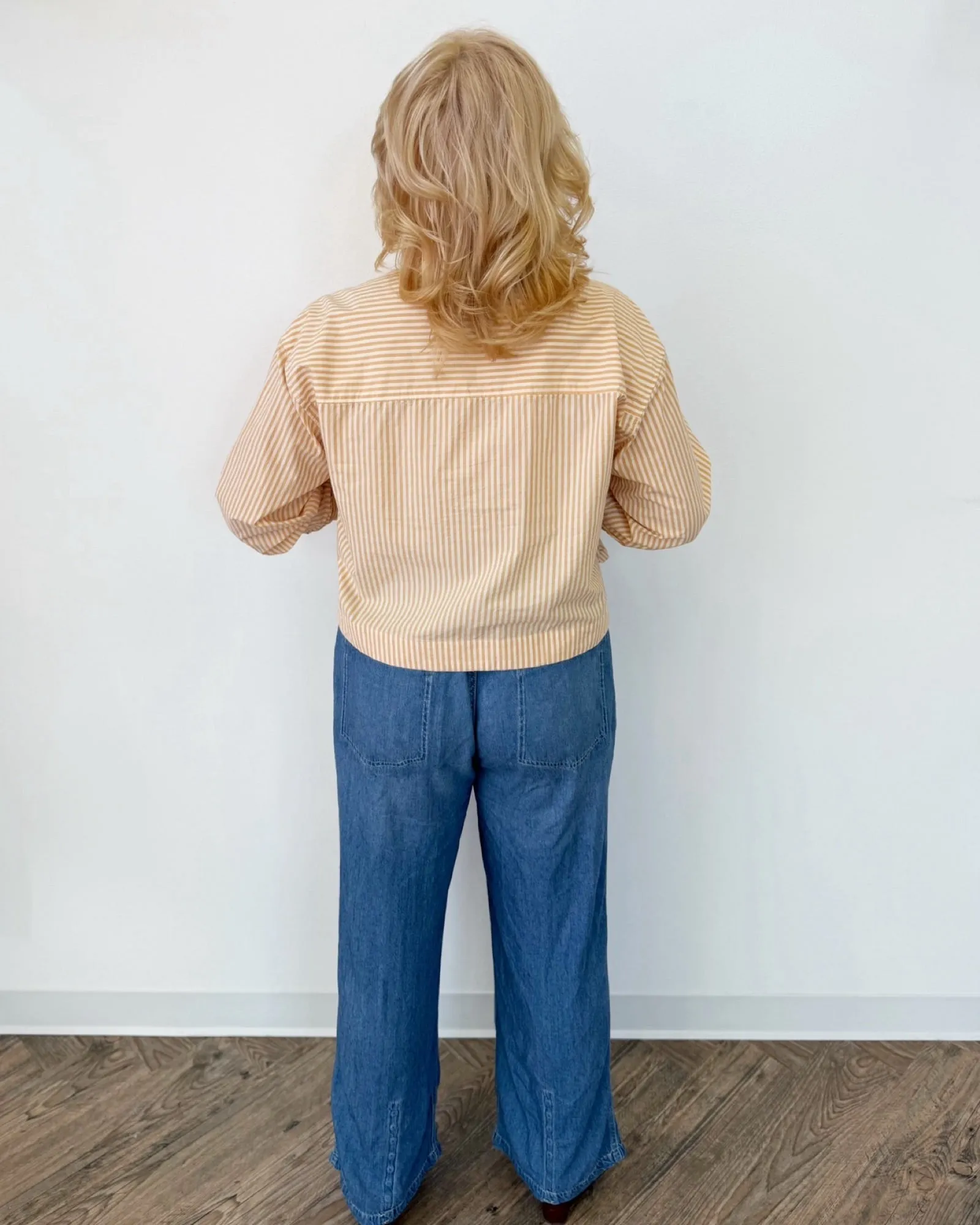 Asia Cropped Button Down