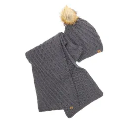 BEARPAW Hat, Scarf Gift Set